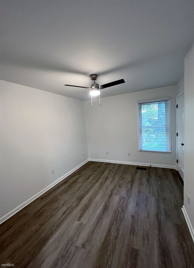 Building Photo - 2 br, 1 bath House - 347 W Oak Ave Apt A