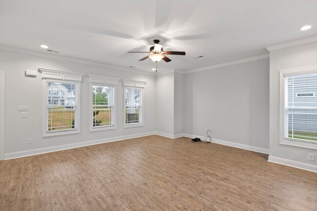 Building Photo - Welcome to Marsh Haven!