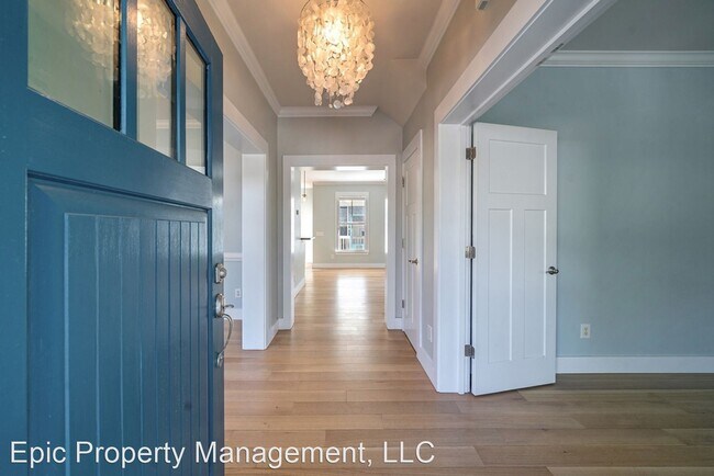 Building Photo - 3 br, 2 bath House - 1100 Dawn View Terrace