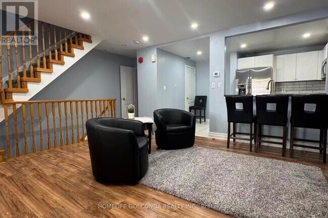 Photo du bâtiment - 108 Finch Ave W