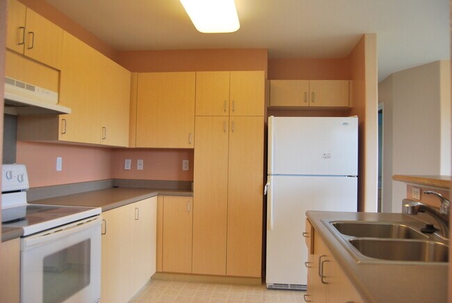 Building Photo - 95-1087 Koolani Dr