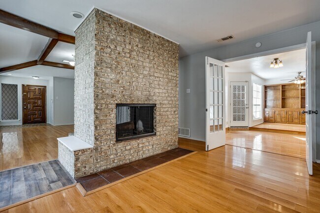 Building Photo - Charming 3 Bed, 2 Bath Single-Story Home in Richardson, TX - Available for Lease!