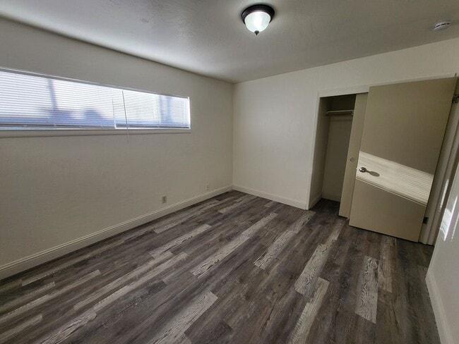 Foto del edificio - 228-236 E Adams St