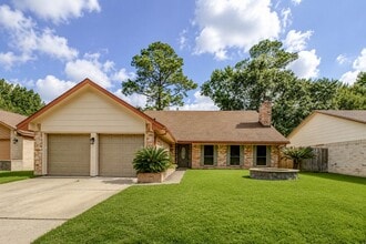 Building Photo - 9614 Charter Ridge Dr