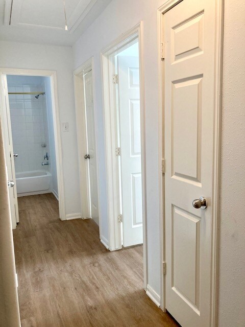 Foto del edificio - 1515 Thornhollow Dr