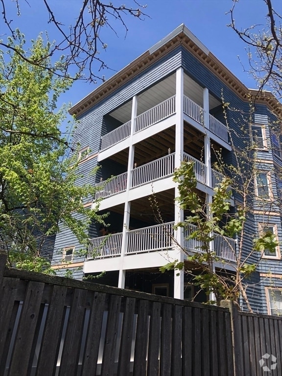 Building Photo - 276 Broadway