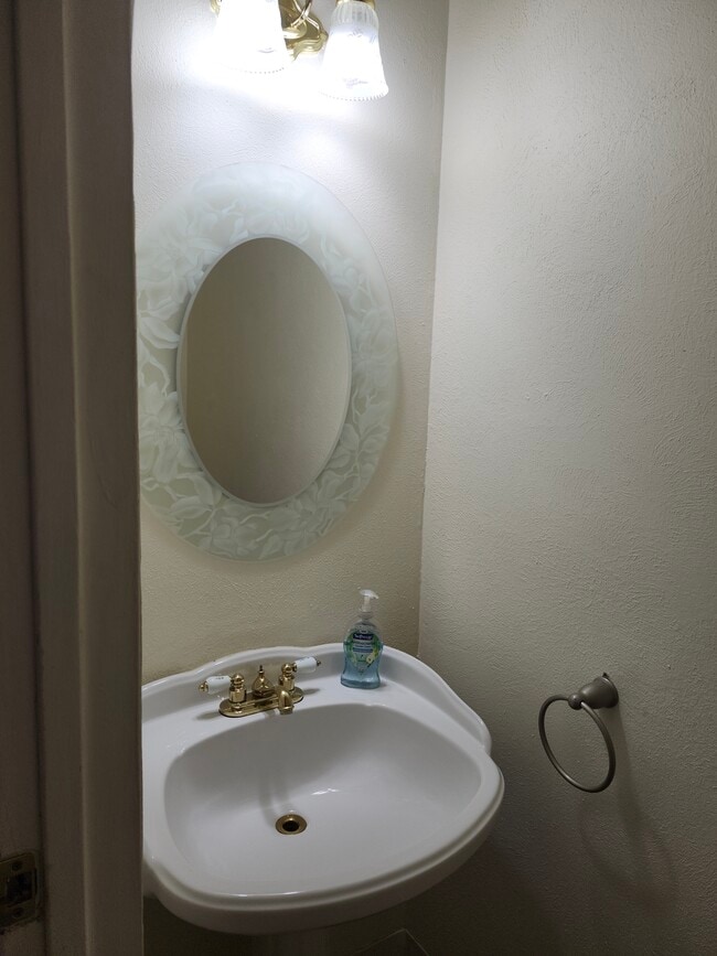 Building Photo - 11461 W 107th Pl