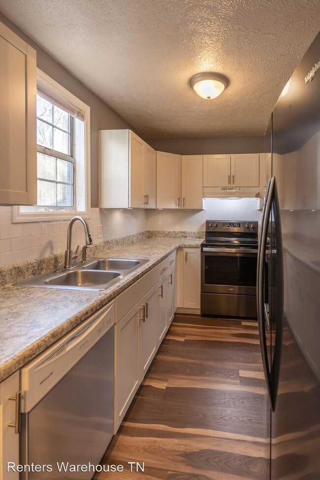 Building Photo - 2 br, 1.5 bath House - 1312 Massman Drive