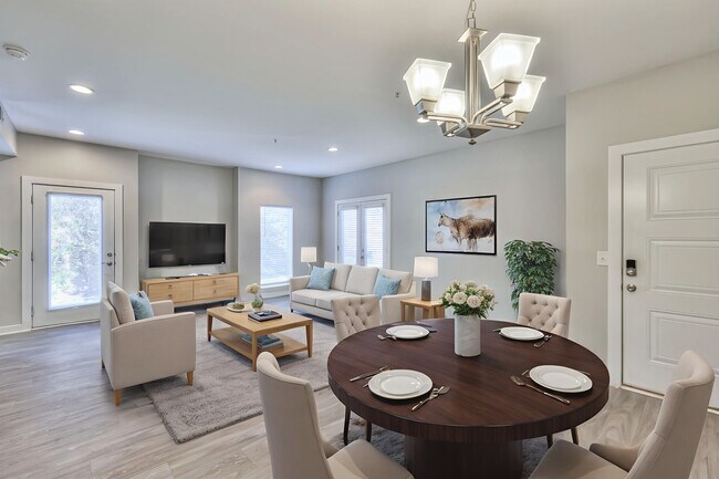 Foto del edificio - The Lofts at Rose Monte Townhomes