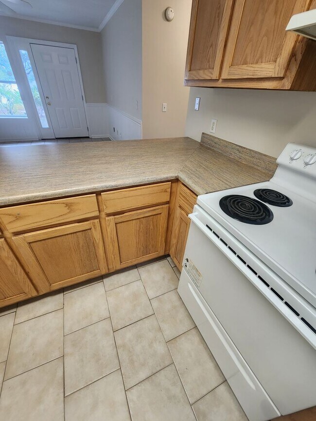 Foto del edificio - West End Home Available Now!