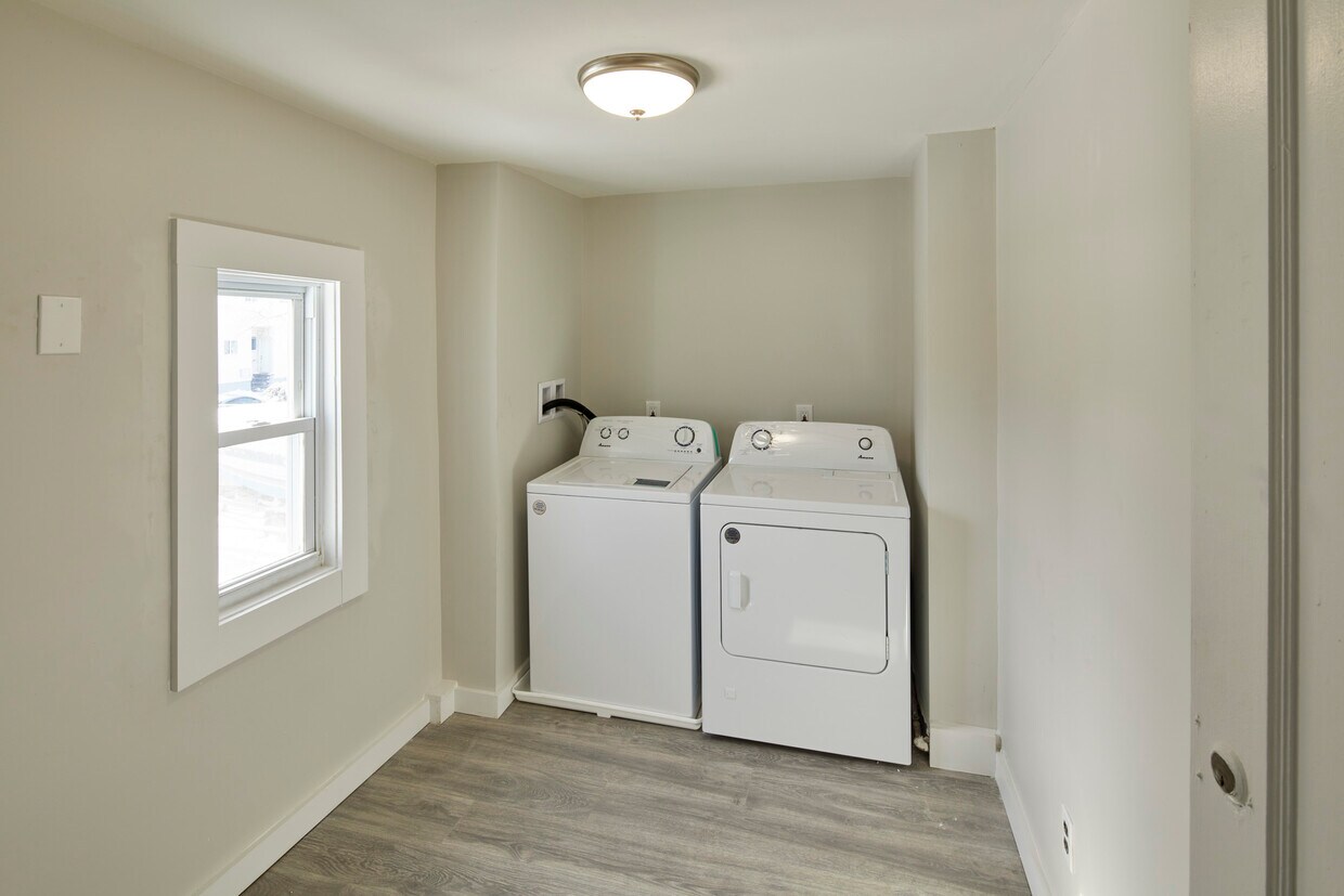 219 Ave Unit 1, New Bedford, MA 02740 Apartments in New Bedford, MA