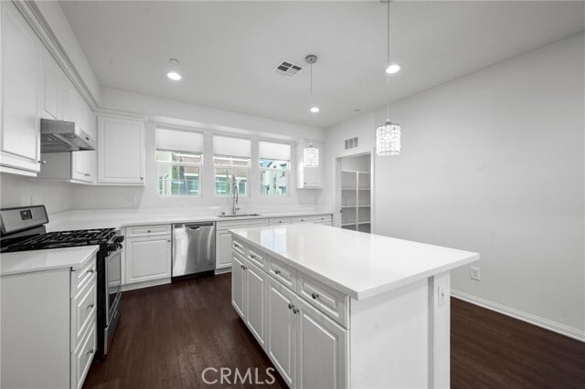 Building Photo - 8887 Orangethorpe Ave