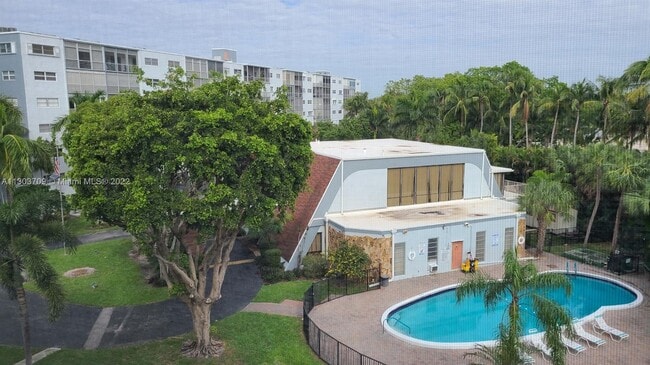 Building Photo - 1425 Atlantic Shores Blvd