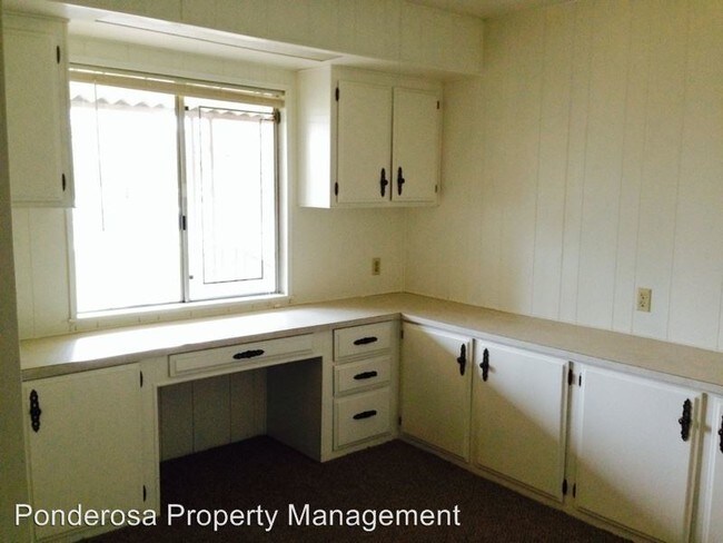 Foto del edificio - 556 Lodgeview Dr