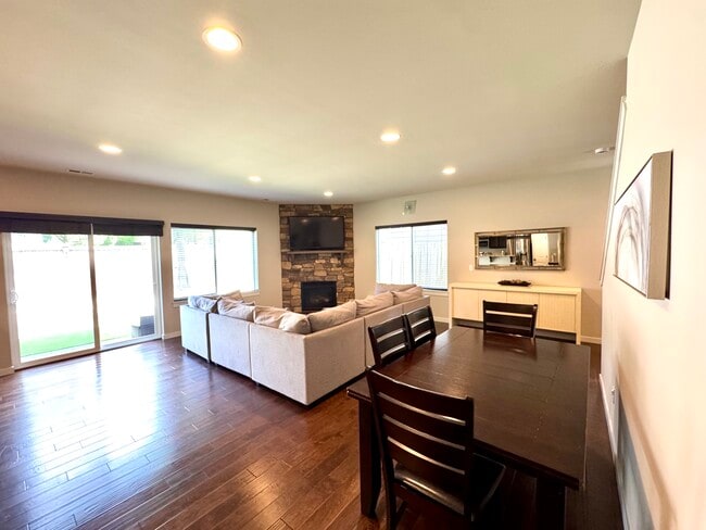 Foto del edificio - 4833 155th Pl SW