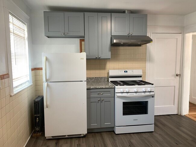 Foto del edificio - 529 Pleasant St