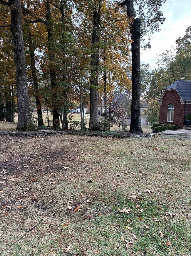 Building Photo - 1602 Stonehedge Dr