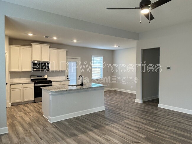 Building Photo - 808 Boyer Ct