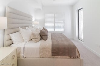 Building Photo - 1125 Central Ave