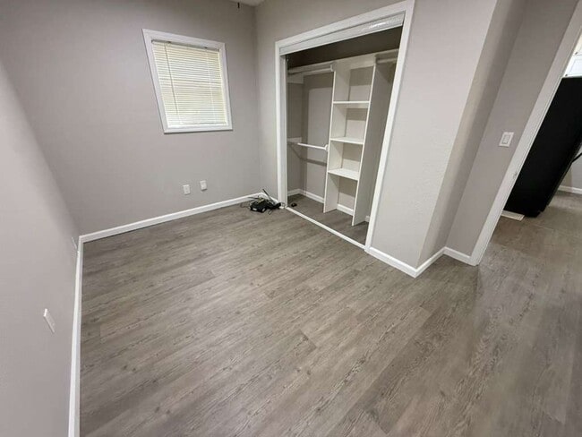 Foto del edificio - 2219 Booker St