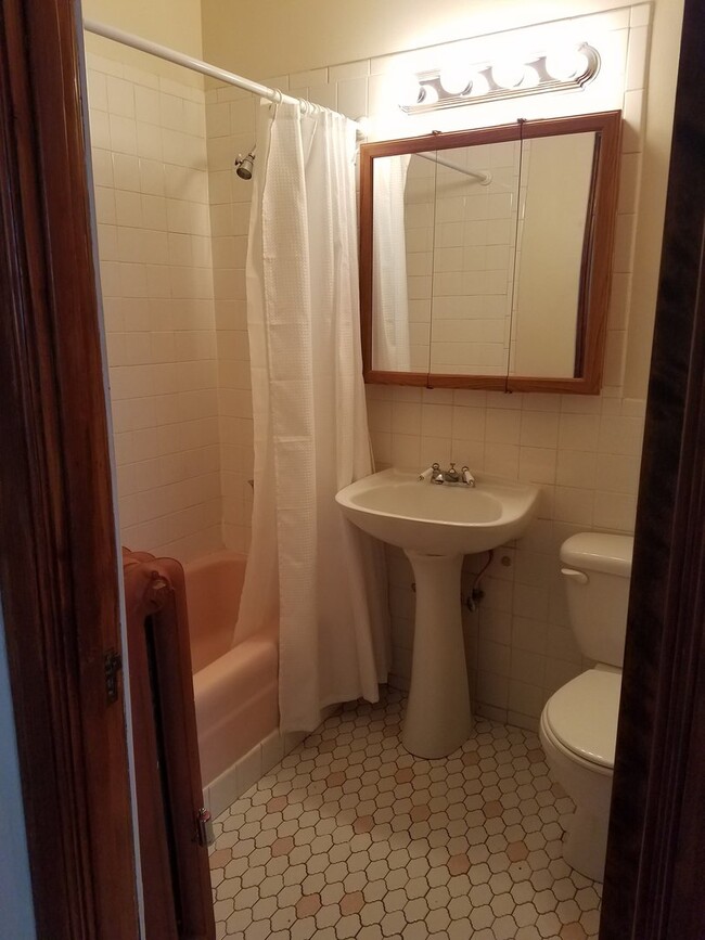 Building Photo - Main South