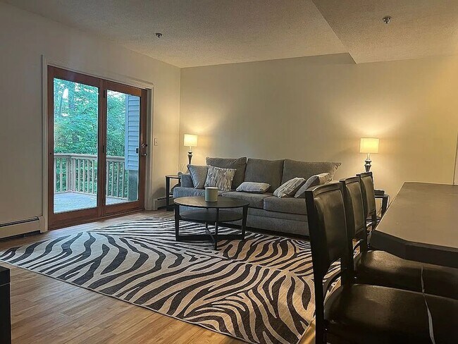 Foto del edificio - Spacious 3-Bedroom Condo in Lebanon, NH