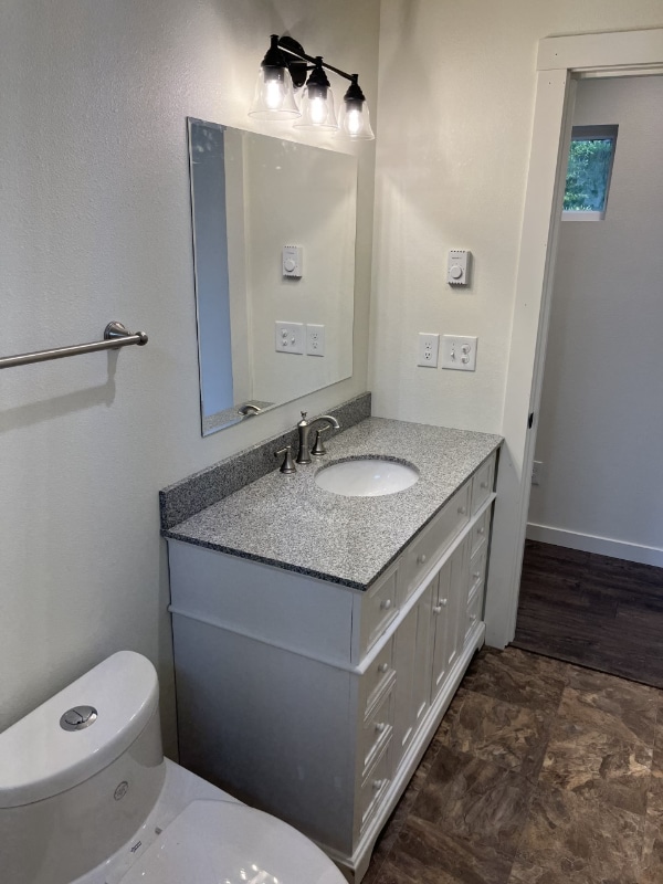 Building Photo - 6660 Long Lake Rd SE