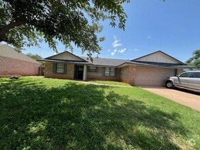 Building Photo - 3118 Wyndrock Dr