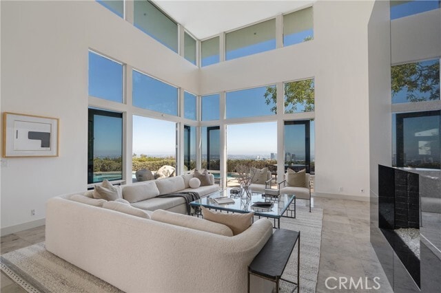 Foto del edificio - 1436 Summitridge Dr