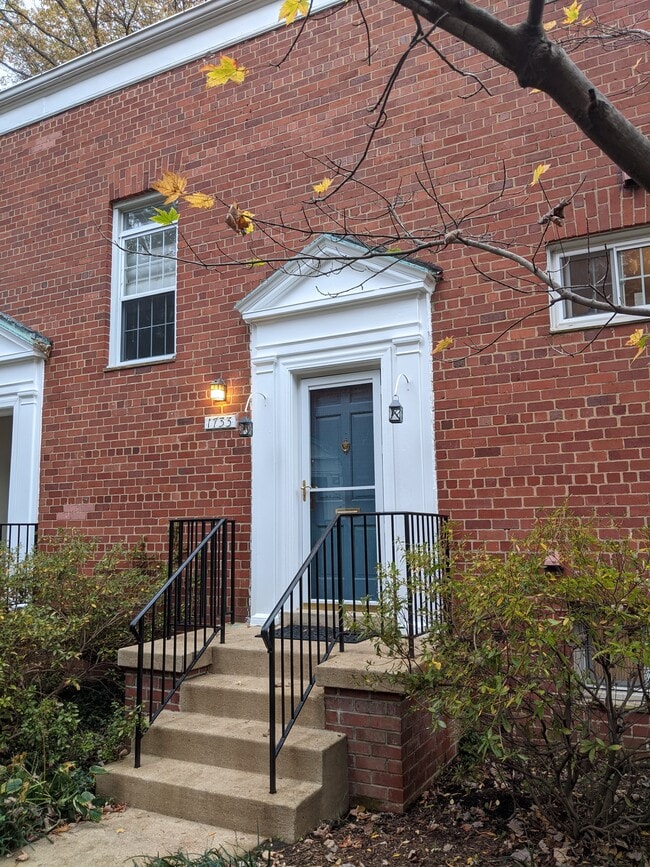 Building Photo - 1733 Preston Rd