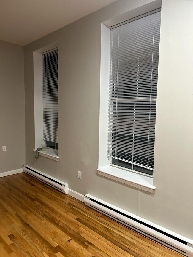 Building Photo - 7 Pembroke St