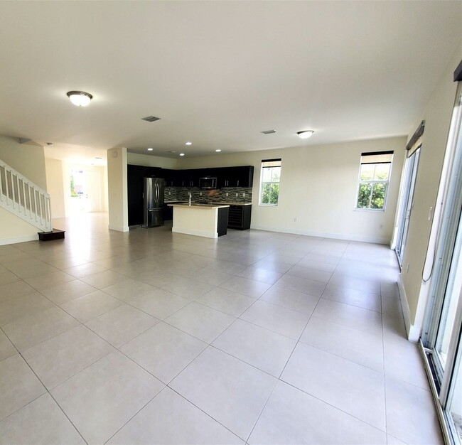 Foto del edificio - 6940 NW 104th Ct