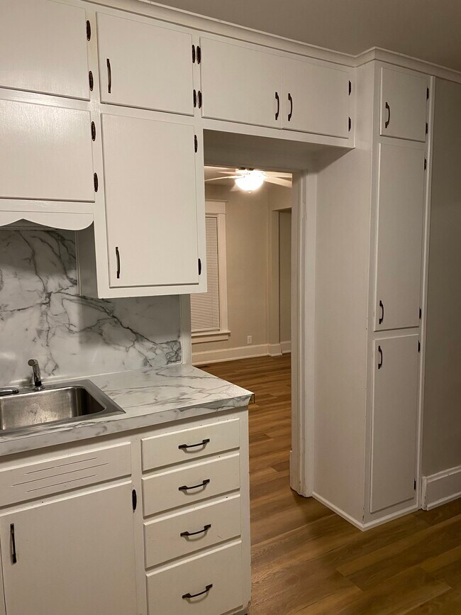 Foto del edificio - Yellow (417)