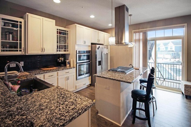 Building Photo - 9870 Maple Grove Pkwy