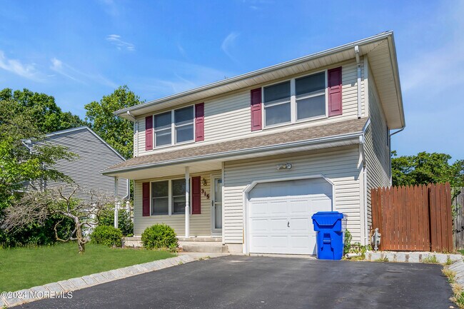 Building Photo - 315 Hulse Ave