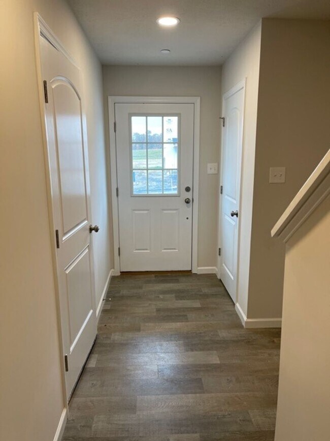 Building Photo - Beautiful New Construction!