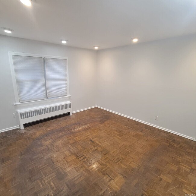 Foto del edificio - 619 Willis St