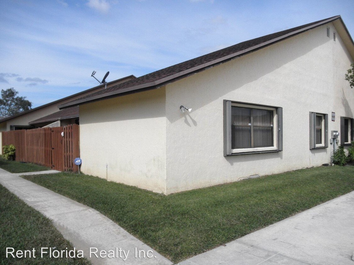 504 Springdale Cir, Palm Springs, FL 33461 House Rental in Palm