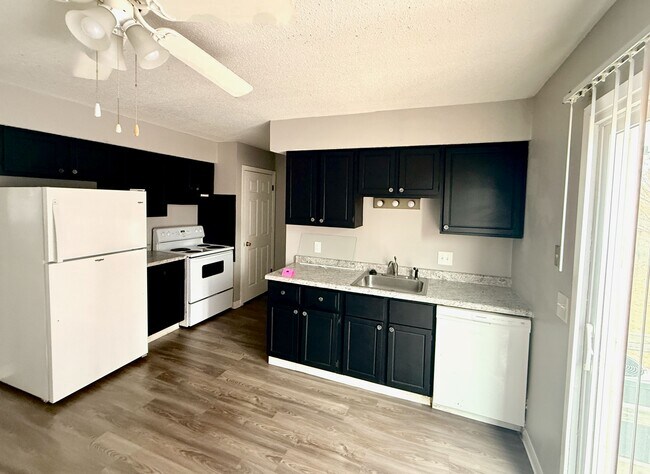 Foto del edificio - 5438 N Division St