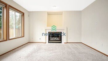 Foto del edificio - 4 Bed and 2.5 Bath Single-family Home is Available for Rent