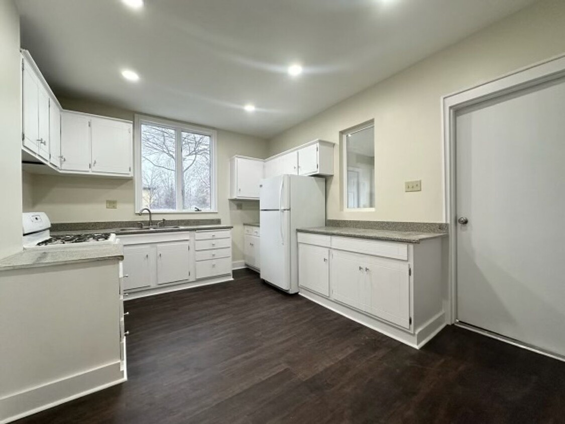 Foto principal - Beautiful 4 bedroom house in Minneapolis!!