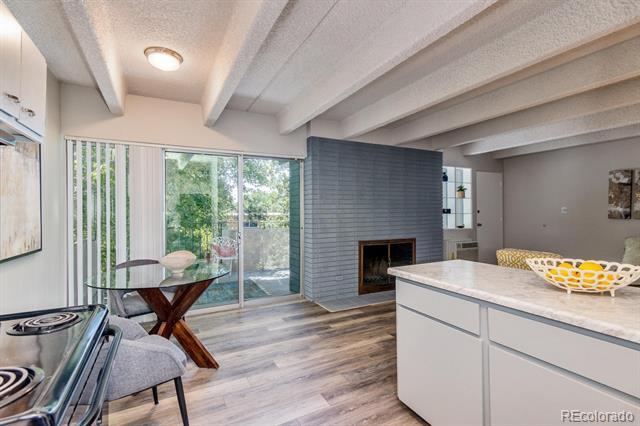 Dining area - 2401 S Gaylord St