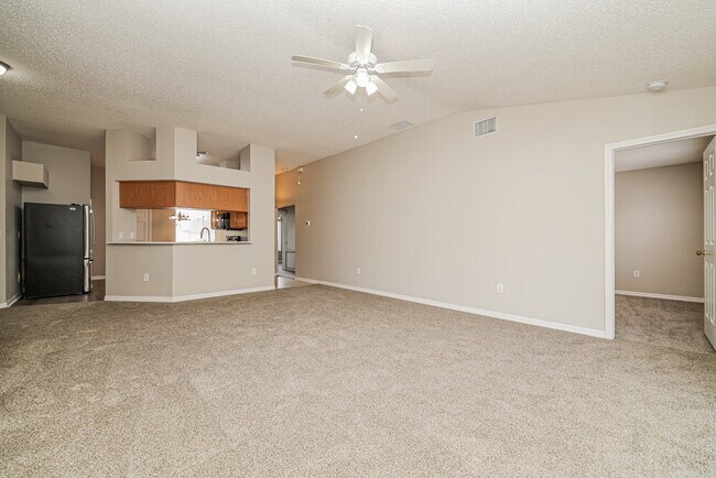 Foto del edificio - 11025 Whittney Chase Dr
