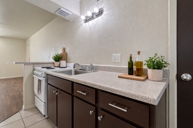 Foto del edificio - Pecan Grove Apartments