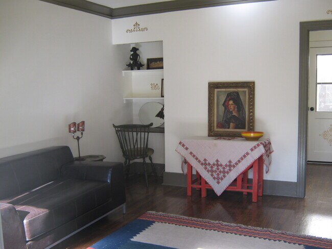 Foto del edificio - 626 N Virgil Ave