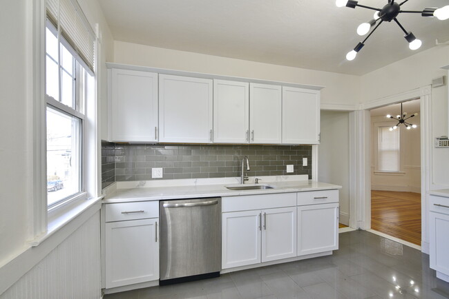 Building Photo - 24 Rector Rd