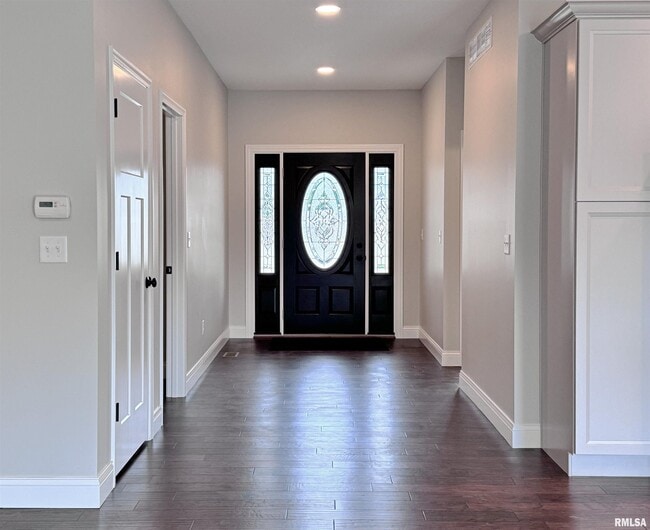 Building Photo - 7615 Walnut Bend Dr