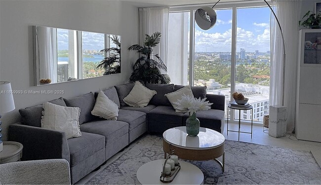 Building Photo - 10275 Collins Ave