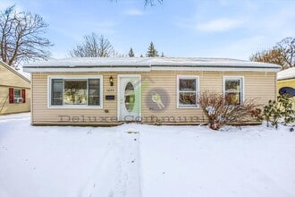 Building Photo - 1650 Matilda St NE