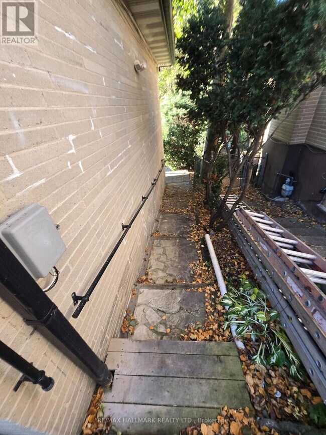 Photo du bâtiment - 15 Burnview Crescent